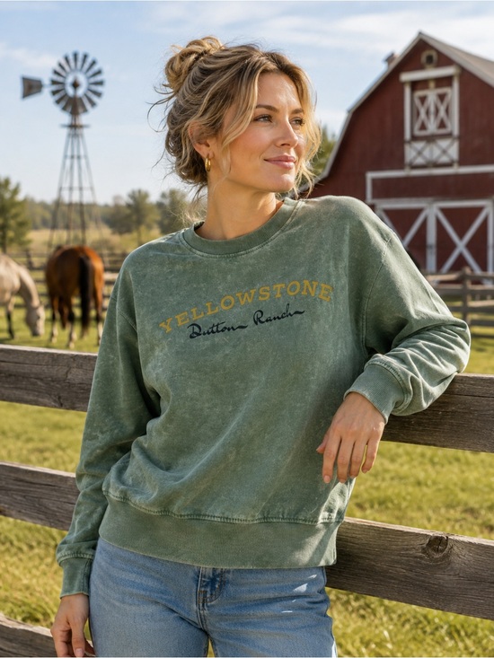 yellowstone Tops - Yellowstone Dutton Ranch sweatshirt M